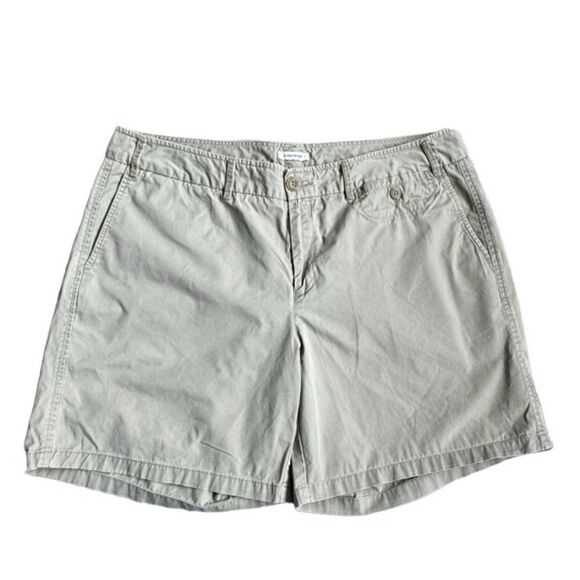 Dockers Woman’s Tan Shorts Casual SZ 16 - Picture 1 of 14
